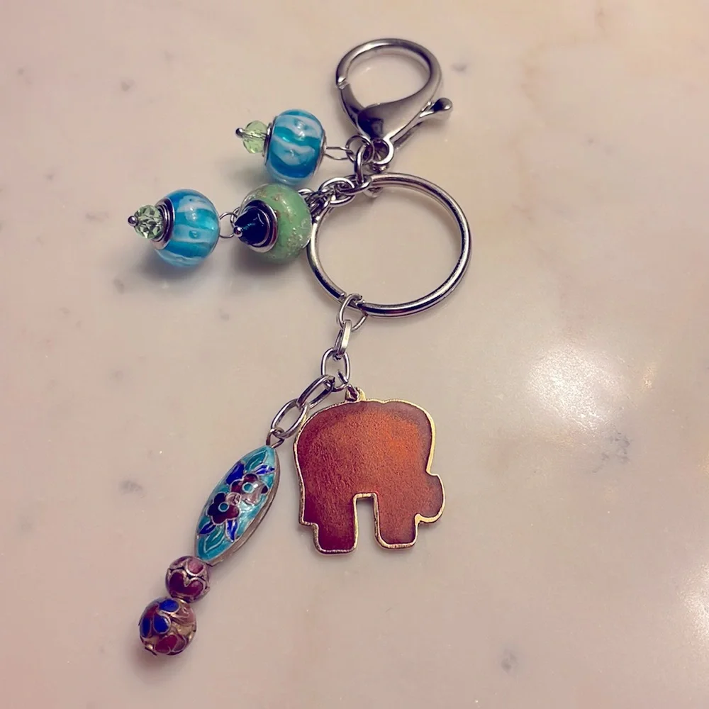 SALE! Cloisonné charm keychain #5 - Picture 3 of 3